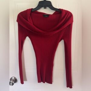 Burgundy sweater top